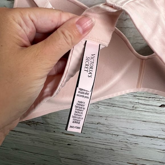 Victoria Secret Tee Shirt Lightly Lined Wireless Bra pink striped 36C - Picture 8 of 9